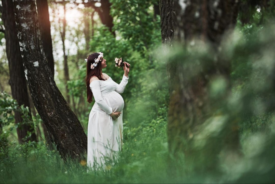 Maternity Shoot Pose Image & Photo (Free Trial) | Bigstock