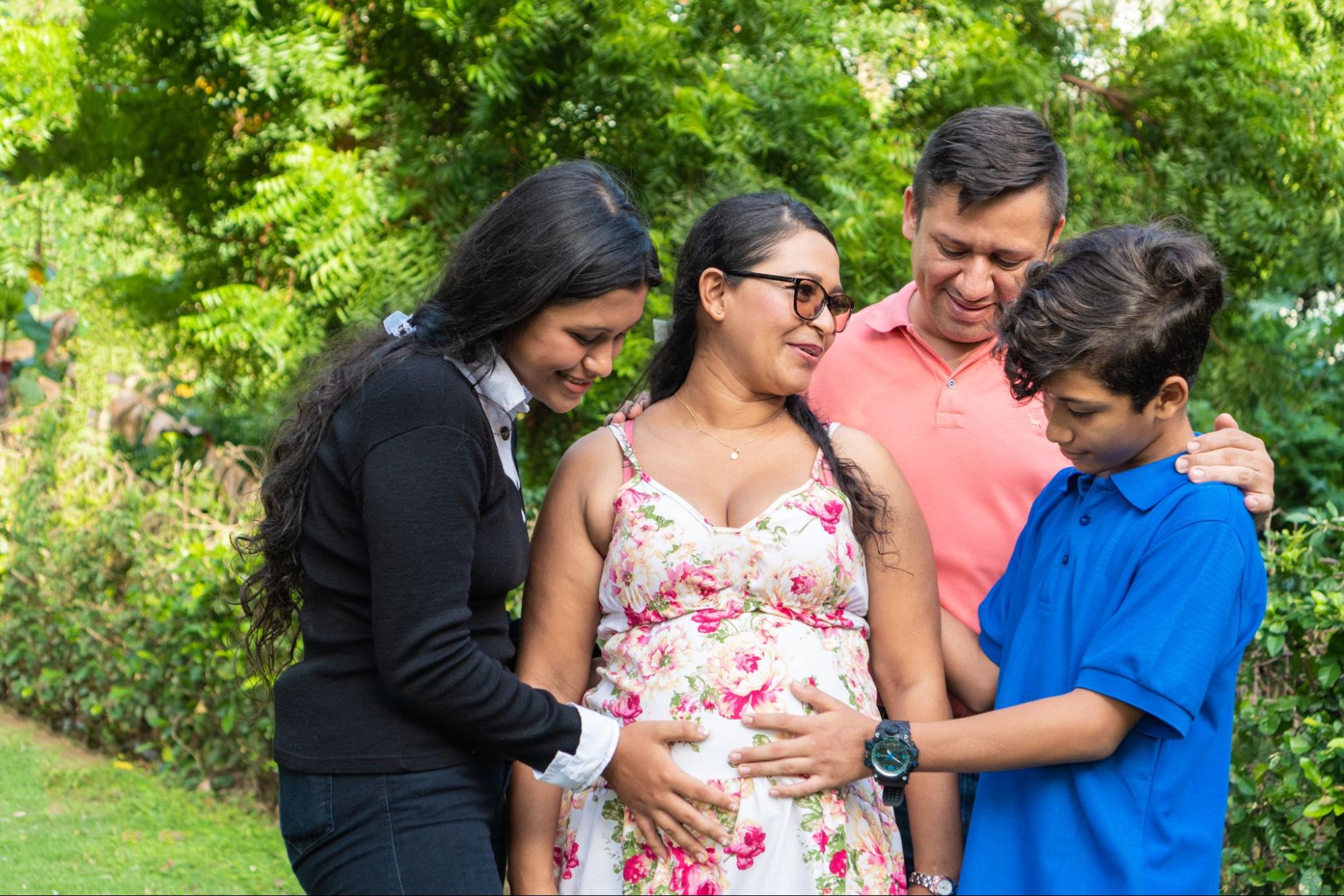Maternity Photoshoot Service at Rs 6000/piece in Mumbai